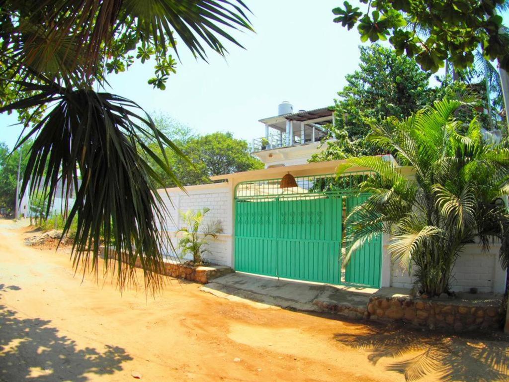 Punta Tao Hotel Brisas de Zicatela Екстериор снимка